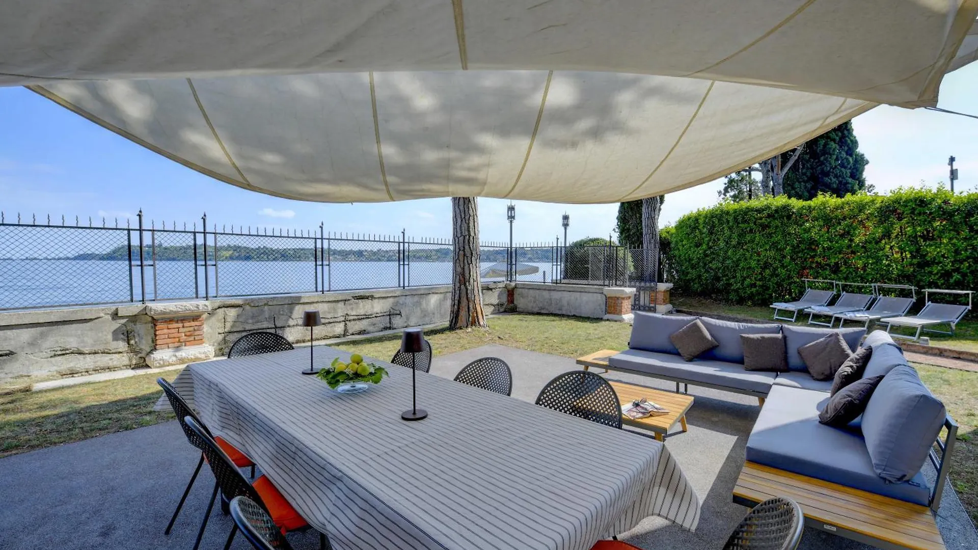 Villa Titynino Saló Italia
