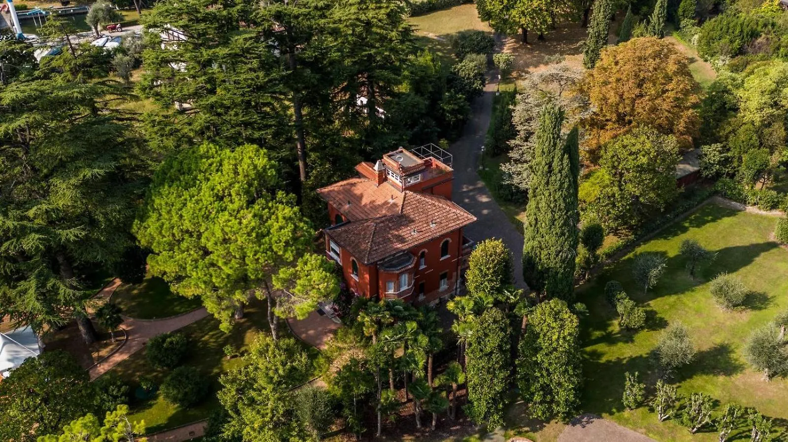 Villa Titynino Saló Italia